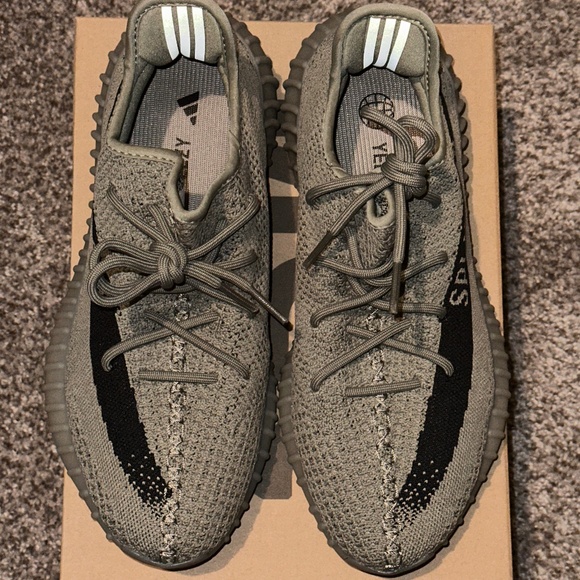 Yeezy 350 V2 Granite - Picture 1 of 5